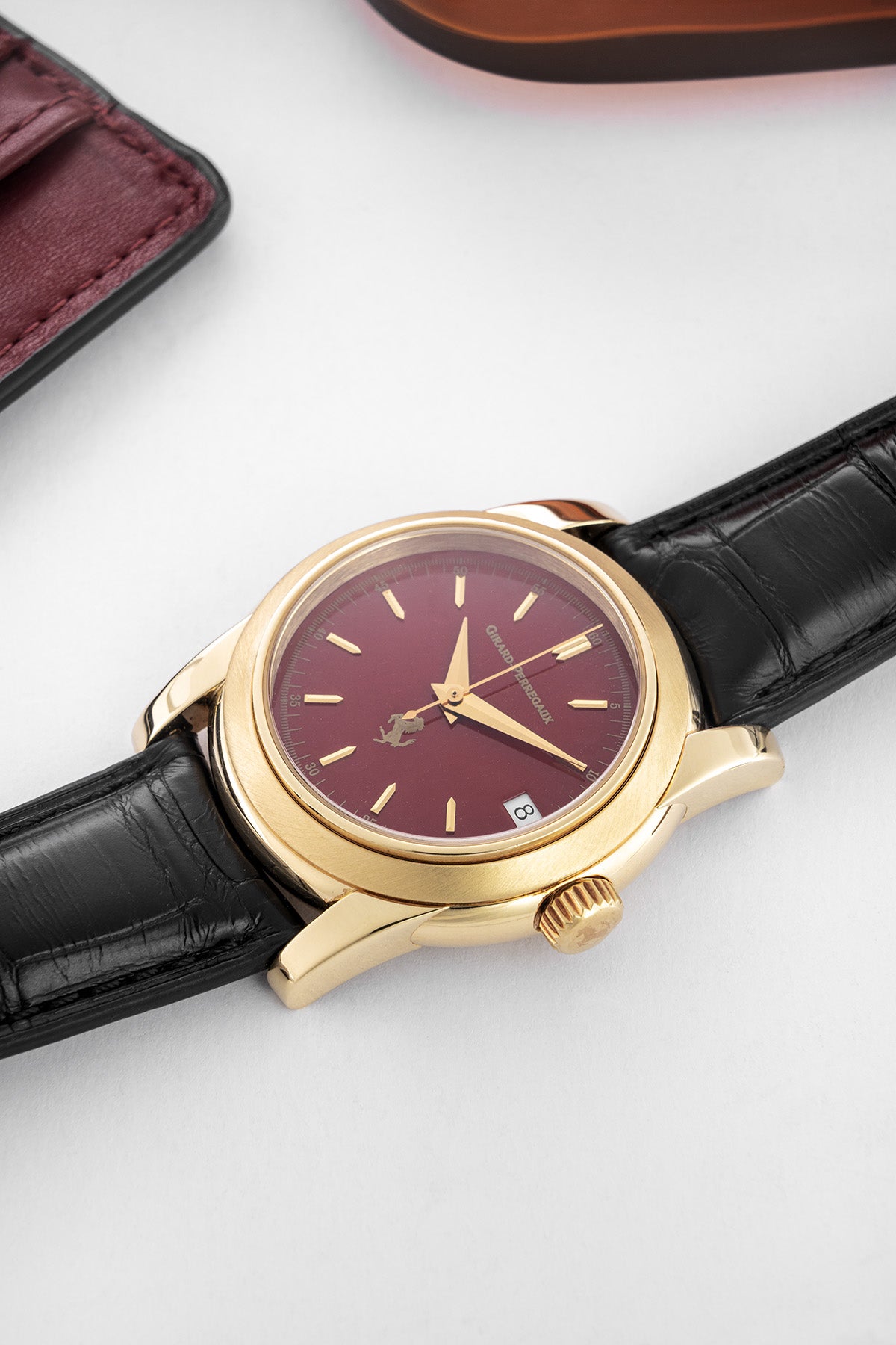 Pour Ferrari 8025 "Solid Gold"