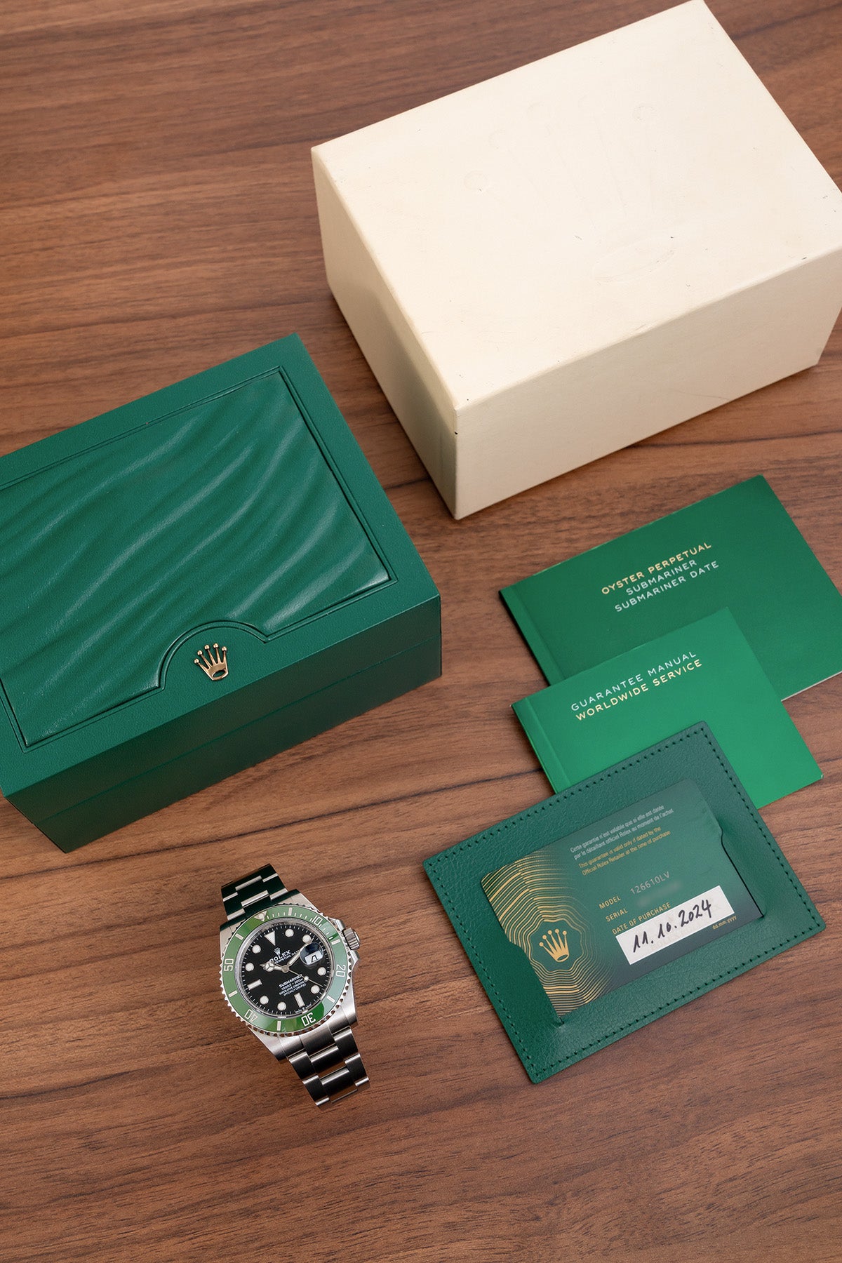 Rolex Submariner Date 126610LV "Starbucks"
