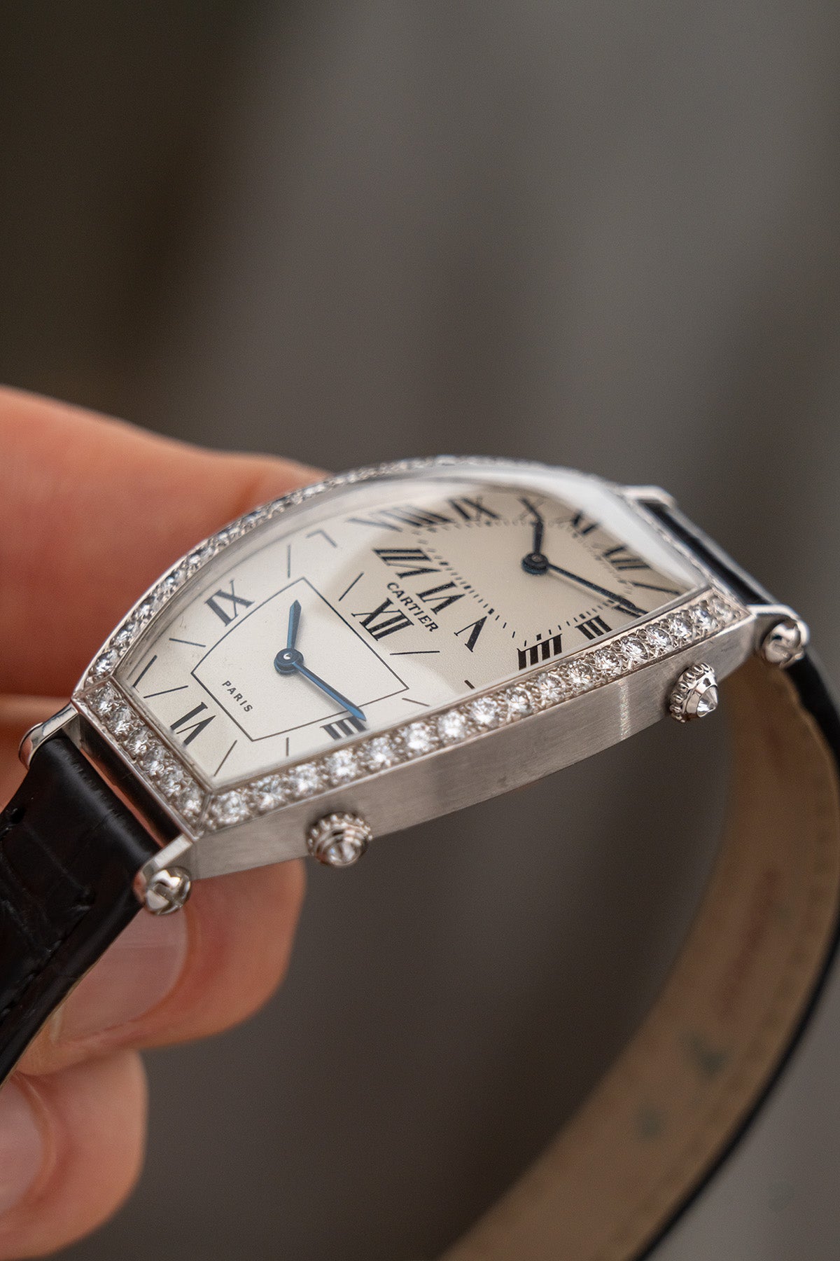 Cartier Tonneau 2459 WG "Dual Time"